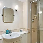 Nutkins Nook בית נופש